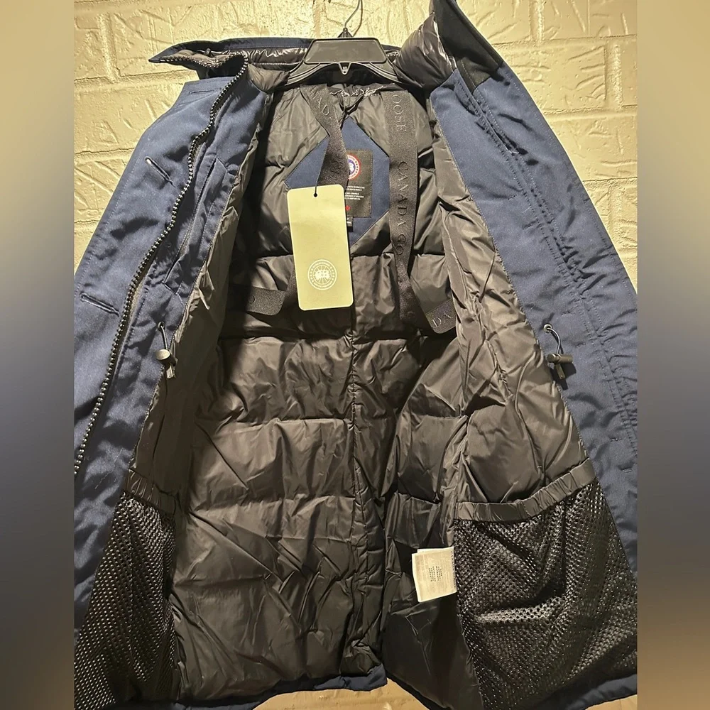 NWT New Canada Goode Rossclaire Down Parka in Atlantic Navy Size Small - Picture 4 of 10